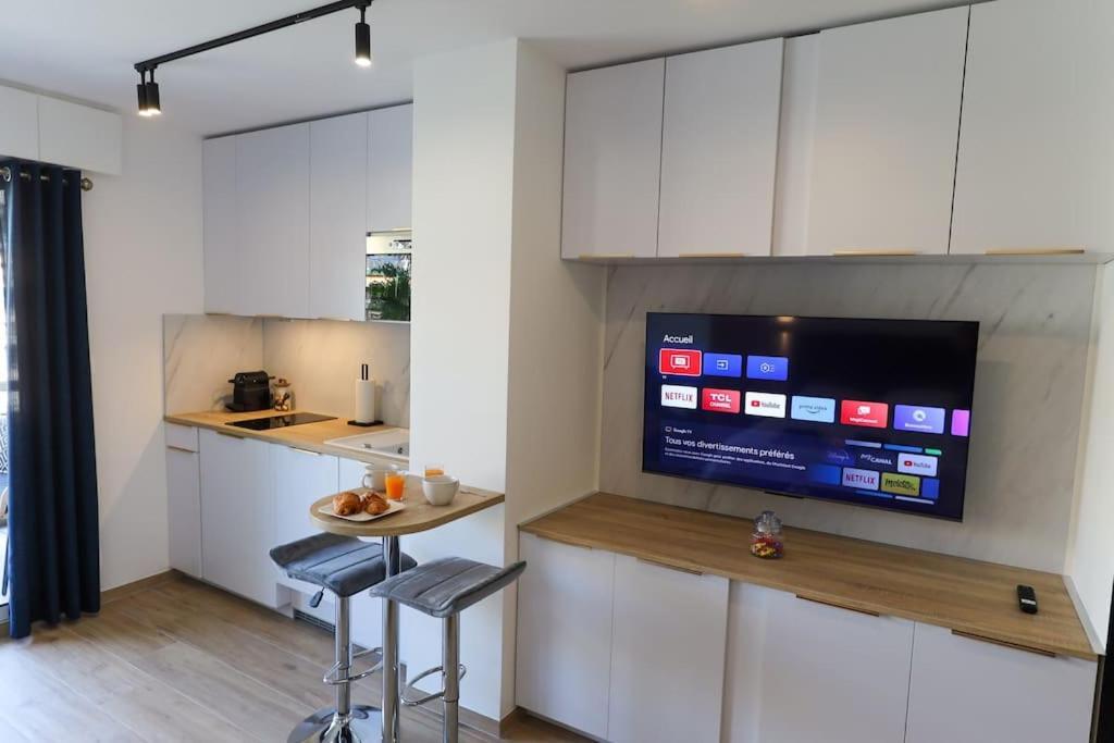 Cosy Appartement, Centre-ville Cannes, Terrasse, Clim Apartment *